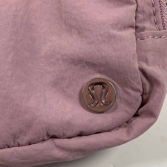 Lululemon Athletica Nylon Belt Bag Pink - Picture 10 of 13